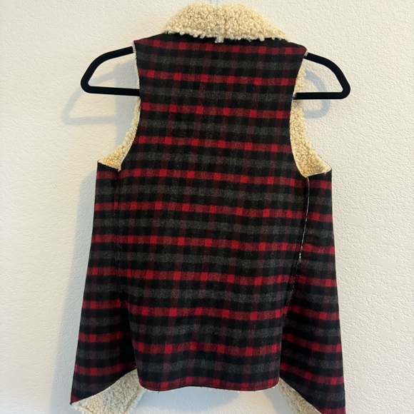 RUYI Fly Away Chambray Plaid Print Vest Faux Fur (O/S) - Picture 6 of 14